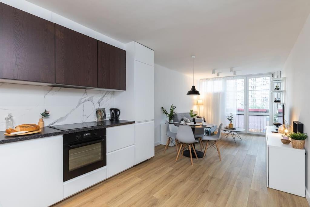 Superapart Jana Pawla Ii, Apt 302 Cozy Urban Retreat, Perfect For Couples ワルシャワ エクステリア 写真